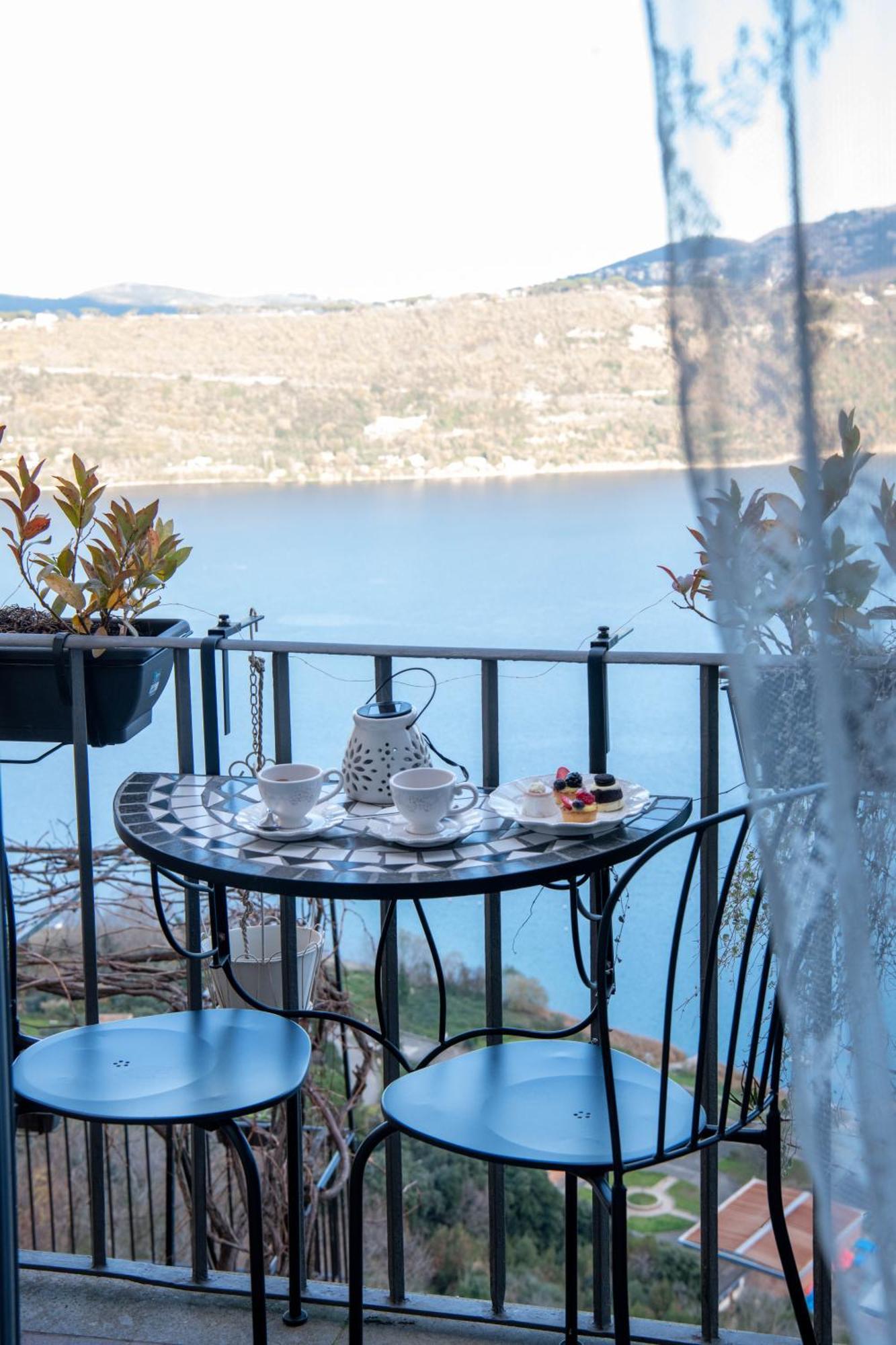 B&B Carpe Diem Vista Lago Castel Gandolfo Extérieur photo